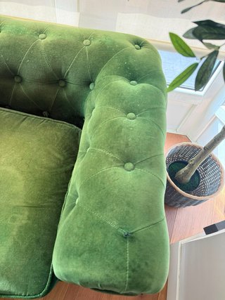 Sofá Chesterfield 2 plazas terciopelo verde