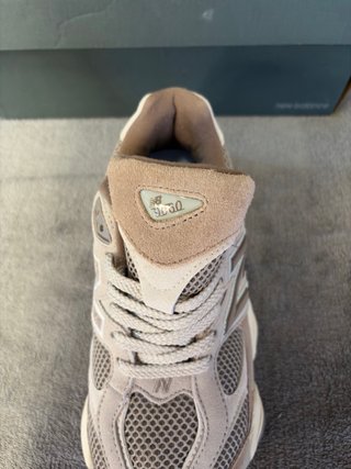 New Balance 9060 Beige/Marrone