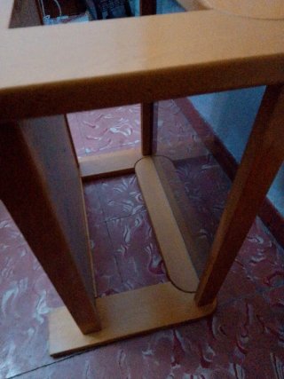 Mesa de centro de madera y cristal