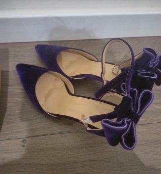 Zapatos y tocado fiesta morados sin estrenar