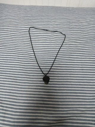 Collar púa guitarra para hombre