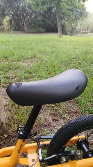 Bicicleta sin pedales BTWIN amarilla