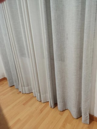 Cortinas lino gris y visillo blanco + barra