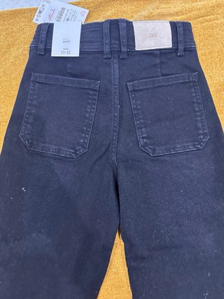Lote camiseta y pantalón vaquero negro Zara