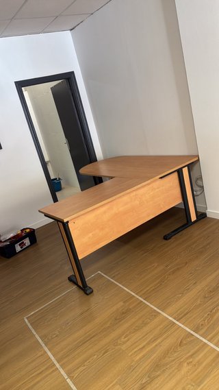 Mesa de oficina esquinera L 180x180 cm