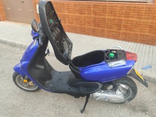 Yamaha Neos Scooter