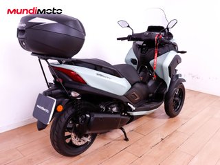 YAMAHA TRICITY 300