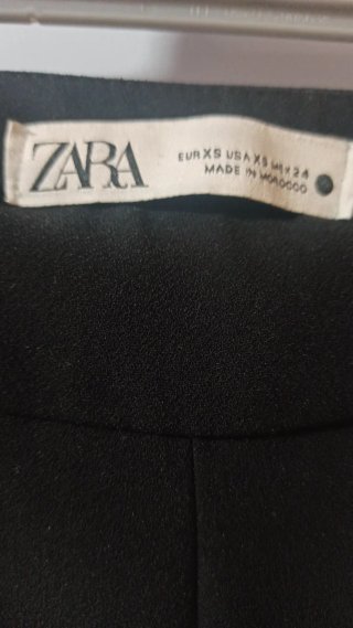Pantalones negros Zara