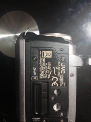 Videocámara JVC 20GB Hard Disk Drive