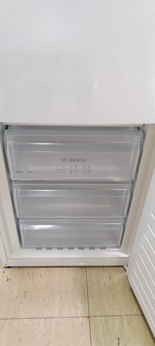 NEVERA COMBI BOSCH NO FROST ENERGÍA A+