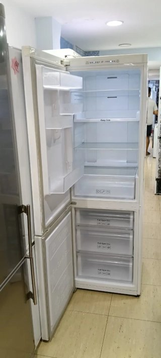 NEVERA COMBI SAMSUNG NO FROST ENERGÍA A+