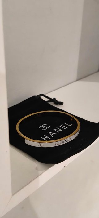 Pulsera Chanel Dorada y Blanca
