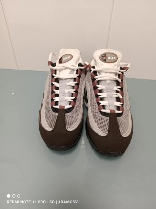 Nike Air Max 95 Marrón y Gris