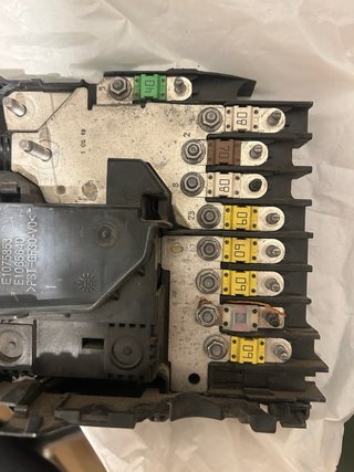 Módulo BPGA - caja fusibles batería Peugeot 308