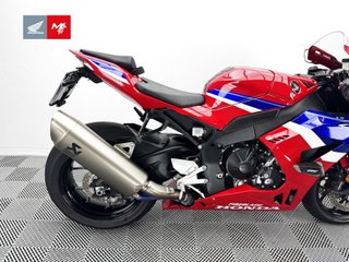 HONDA CBR 1000 RR-R FIREBLADE 2025 11692 kms.