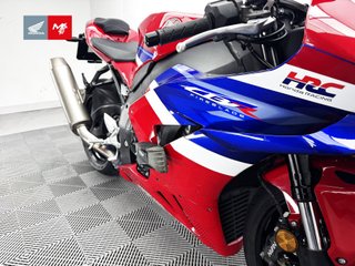HONDA CBR 1000 RR-R FIREBLADE 2025 11692 kms.