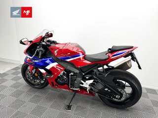 HONDA CBR 1000 RR-R FIREBLADE 2025 11692 kms.