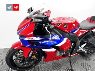 HONDA CBR 1000 RR-R FIREBLADE 2025 11692 kms.