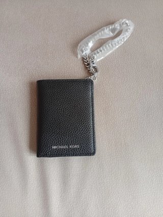 Cartera Michael Kors Negra con Cadena