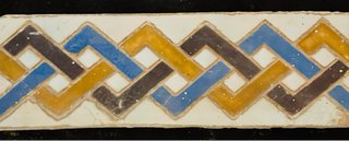Azulejos , hay bastantes .... quiza son nuevos no?
