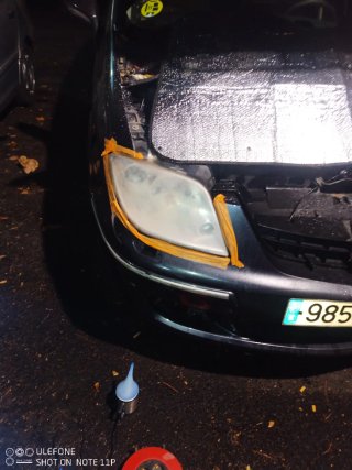 Restauración de faros, con polímero