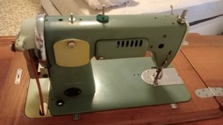 Máquina de coser Alfa Royale Vintage
