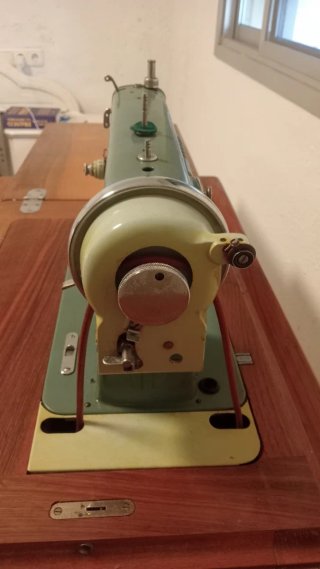 Máquina de coser Alfa Royale Vintage