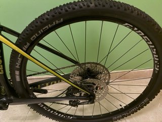 GHOST LECTOR BASE 29 Carbono Talla M