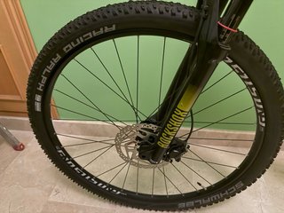 GHOST LECTOR BASE 29 Carbono Talla M
