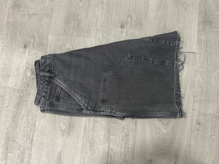 Pantalón corto Zara gris
