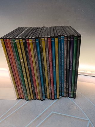 Lote 25 DVDs, Agatha Christie, Poirot, casi completa