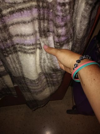 Abrigo Bershka cuadros morado talla S