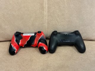 PS4 Slim + 2 mandos