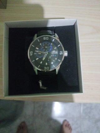 Reloj Lotus Negro y Plateado