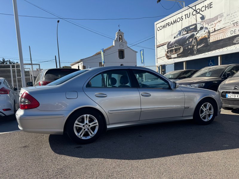Mercedes-Benz Clase E E 220 CDI Avantgarde 4p (W211) 2006, foto 6