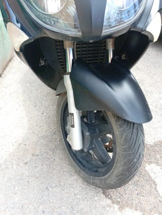 Piaggio Maxi Scooter Negra