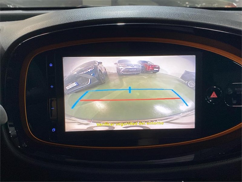 Toyota Aygo X Cross 1.0 Trendy Edition MT 2022, foto 17