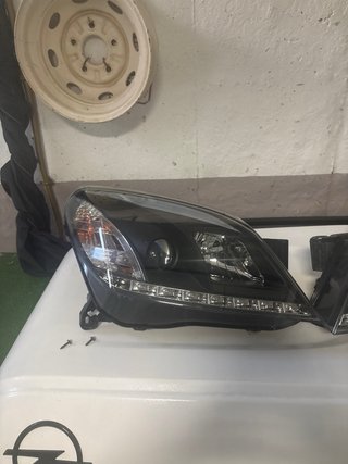 Faros Opel Astra H GTC LED Negro