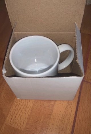 Taza Loewe Original Blanca y Amarilla