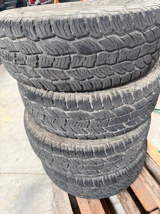 4 Neumáticos Cooper 255/70/16