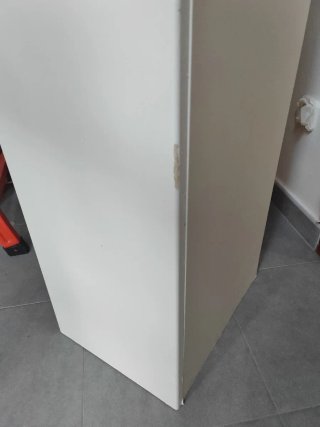 SÓLO HOY 25€ Armario estrecho blanco para lavadero