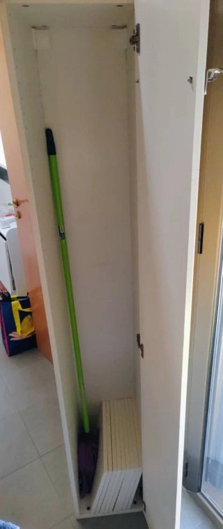 SÓLO HOY 25€ Armario estrecho blanco para lavadero