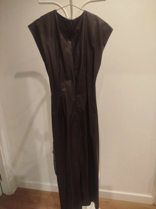Vestido polipiel berenjena oscuro