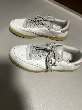 Deportivas Scalpers Blancas y Grises