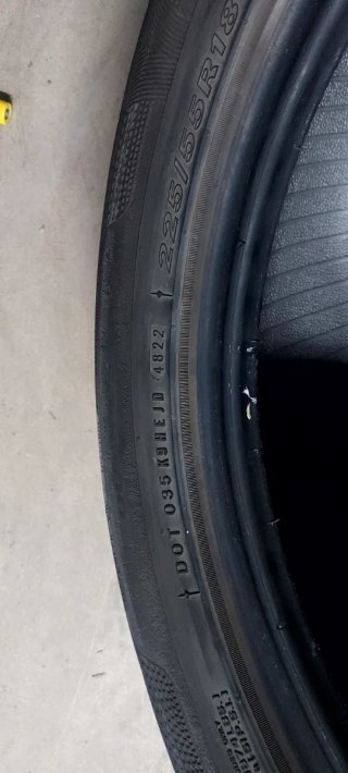 225/55 R18 102Y