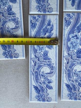 Cenefa cerámica vintage flores azules