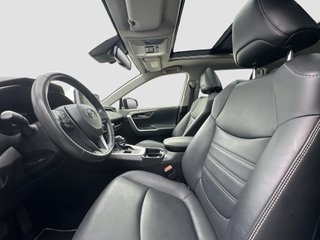 Toyota Rav4 2.5l 220H Advance