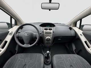 Toyota Yaris 70 LIVE