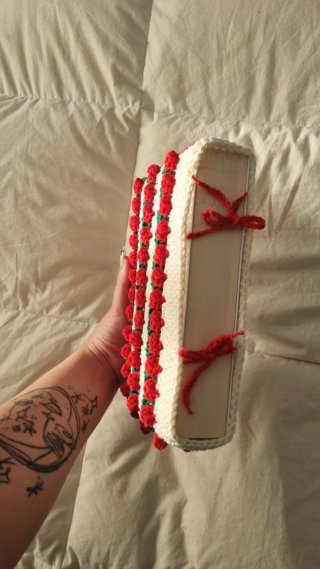 Funda tejida a mano para libros