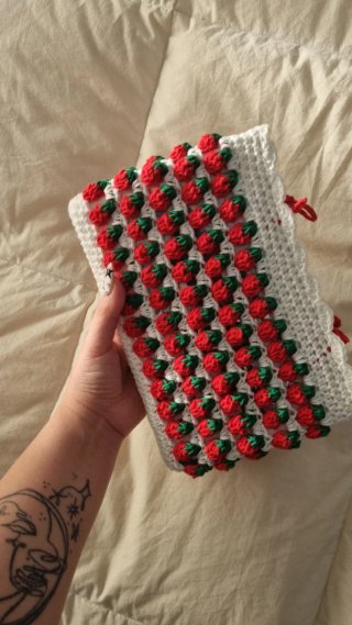 Funda tejida a mano para libros